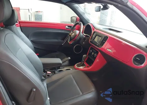 2017 Volkswagen Beetle #Pinkbeetle/1.8T Classic/1.8T S/1.8T Se/1.8T Sel z USA, uszkodzony, nr VIN 3VW517AT4HM824092